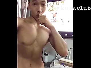 Heterosexual dudes demonstrate off crotch
